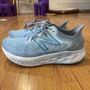 New Balance Women’s Fresh Foam Running Shoes Gray Blue Size 8